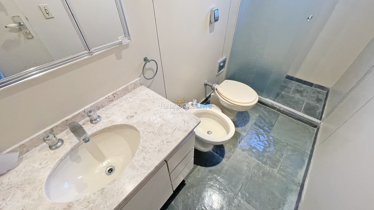 Apartment for vacation rental in Guarujá (Pitangueiras)