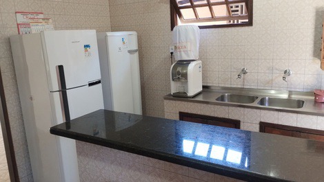 Cozinha acoplada a copa