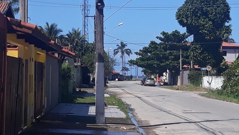 Quiet townhouse in condominium 2.5 blocks from the beach