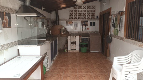 Quiet townhouse in condominium 2.5 blocks from the beach