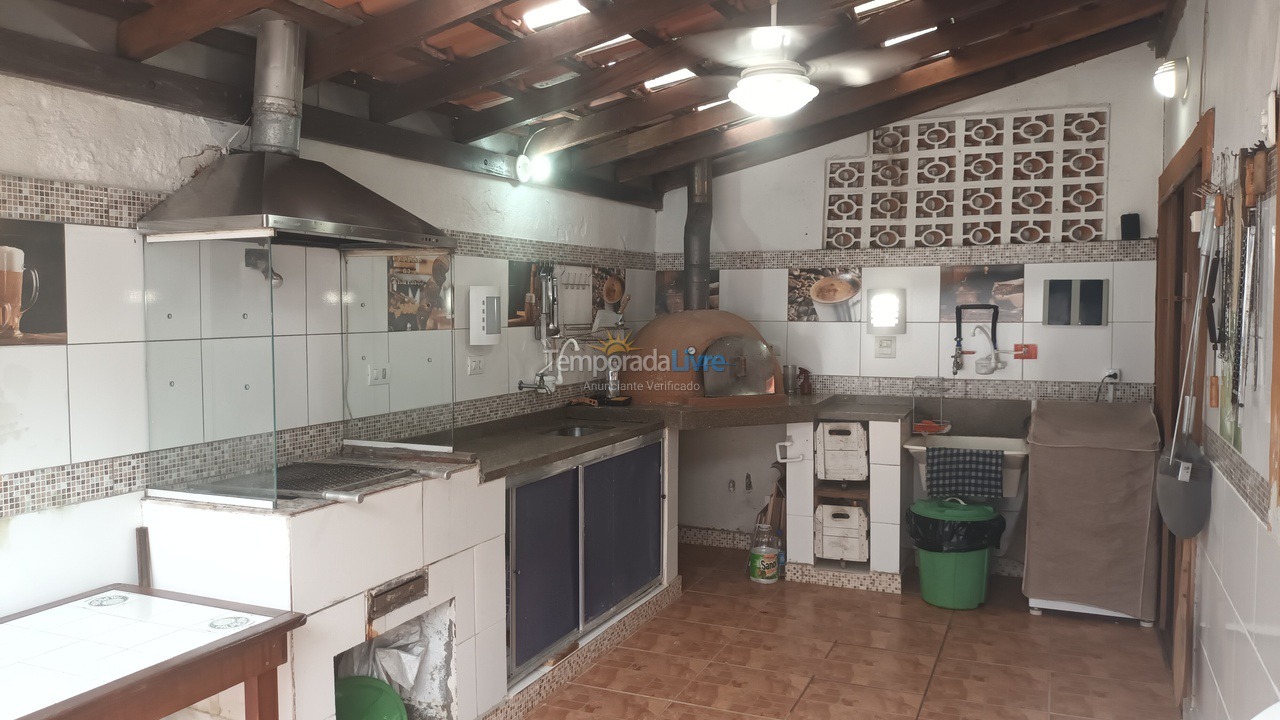 House for vacation rental in Bertioga (Indaiá)