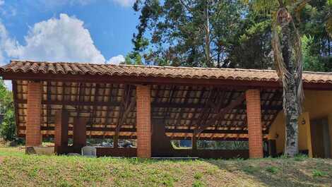 Chácara em Mairiporã–Até 12 pessoas-Agenda aberta para Jan e Fev/26!!!