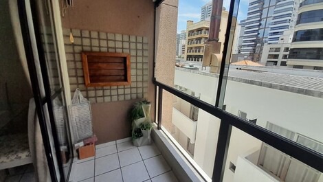 Ótimo apartamento no coração da Meia Praia