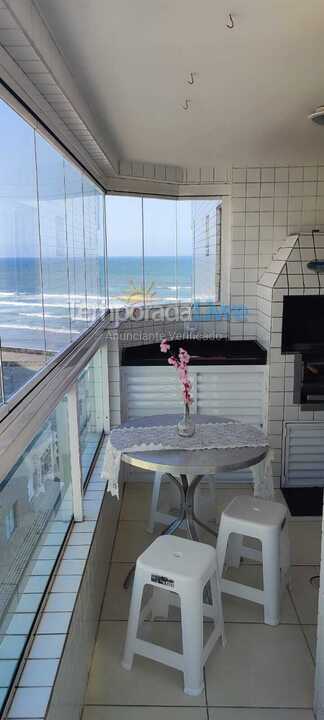 Apartamento para aluguel de temporada em Praia Grande (Praia do Caiçara)