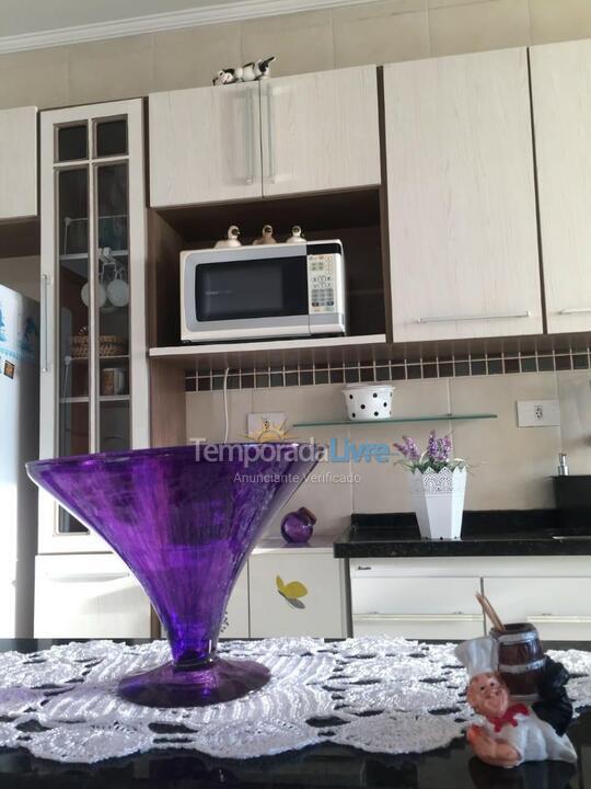 Apartamento para aluguel de temporada em Praia Grande (Praia do Caiçara)