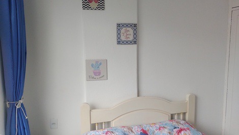 Sala e quarto colado Metrô