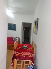 Sala e quarto colado Metrô