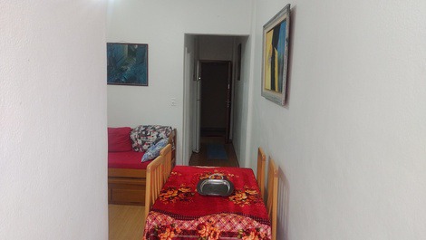 Sala e quarto colado Metrô