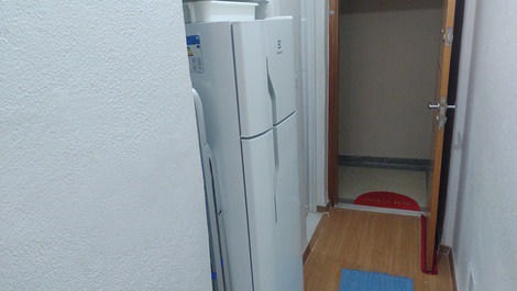 Sala e quarto colado Metrô