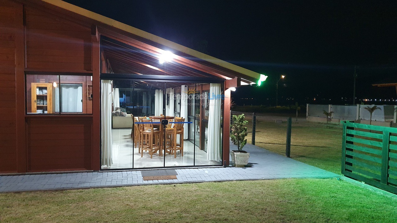 Casa para aluguel de temporada em Palhoça (Praia do Sonho)