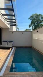 Casa a 30 metros da praia de juquehy com piscina privativa