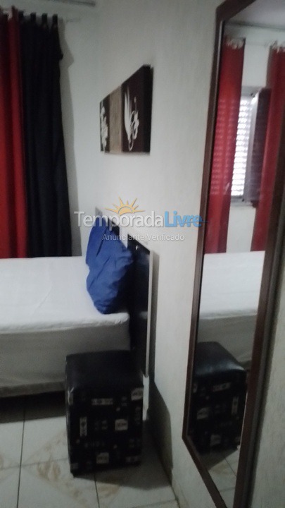 Apartamento para aluguel de temporada em Praia Grande (Vila Tupi)