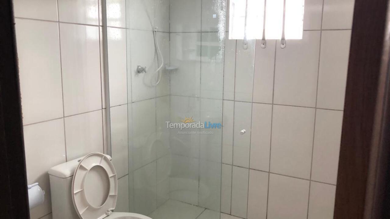 Casa para aluguel de temporada em Guaratuba (Balneário Eliane)