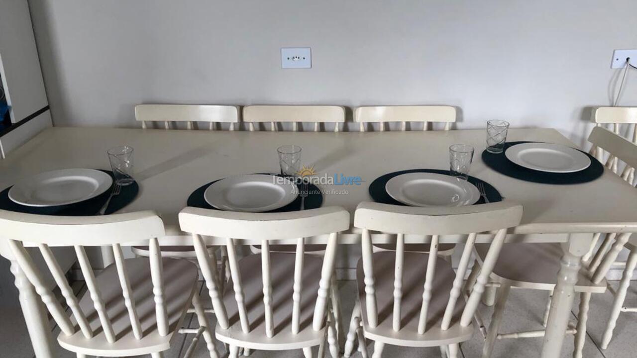 Casa para aluguel de temporada em Guaratuba (Balneário Eliane)