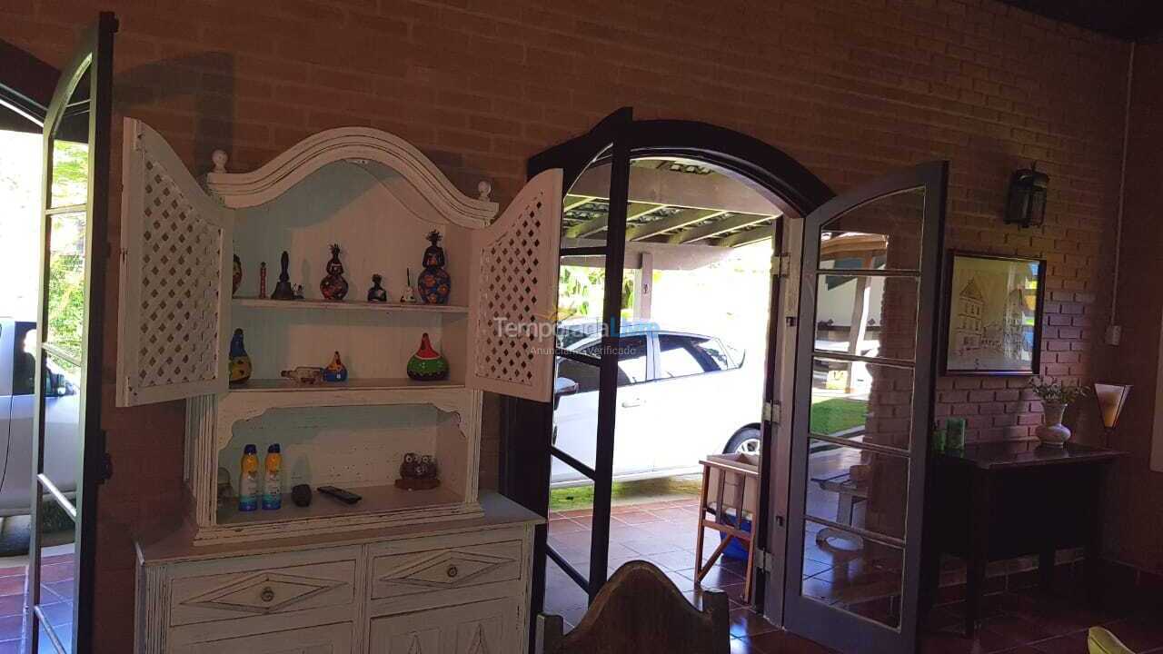 Casa para aluguel de temporada em Ubatuba (Enseada)