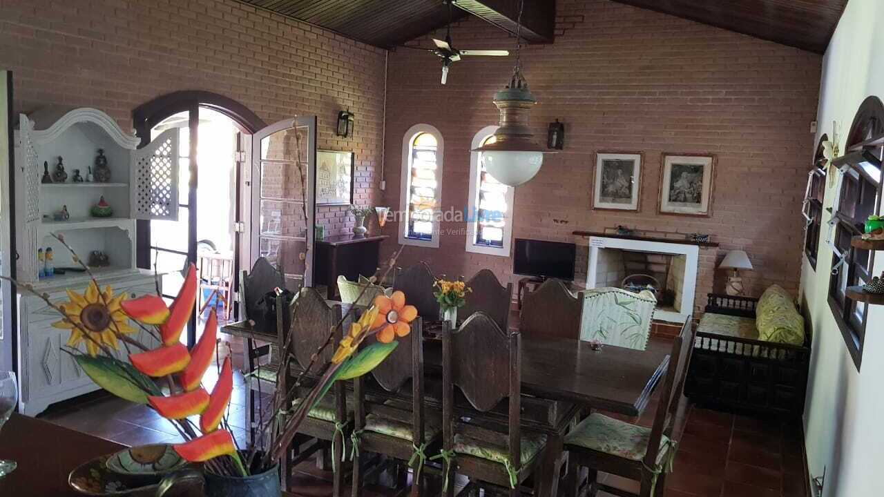 Casa para aluguel de temporada em Ubatuba (Enseada)