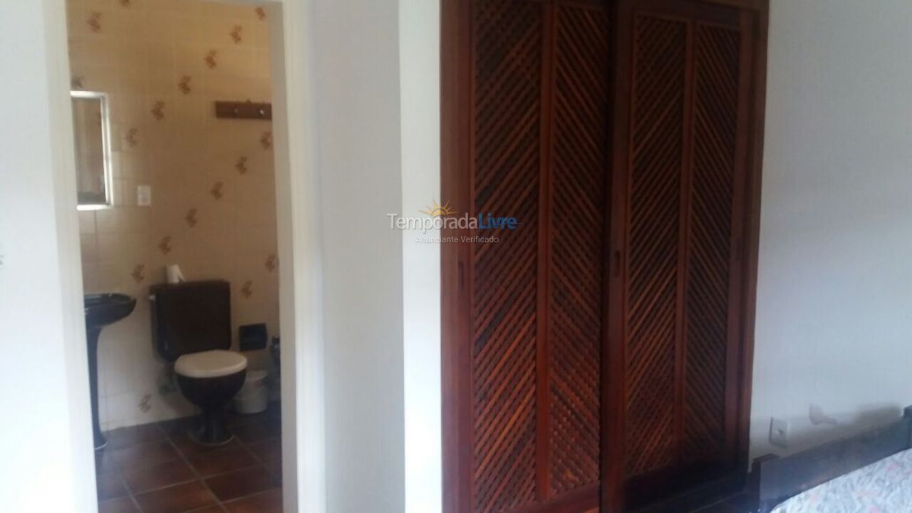 Casa para aluguel de temporada em Ubatuba (Enseada)