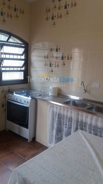 Casa para aluguel de temporada em Ubatuba (Enseada)