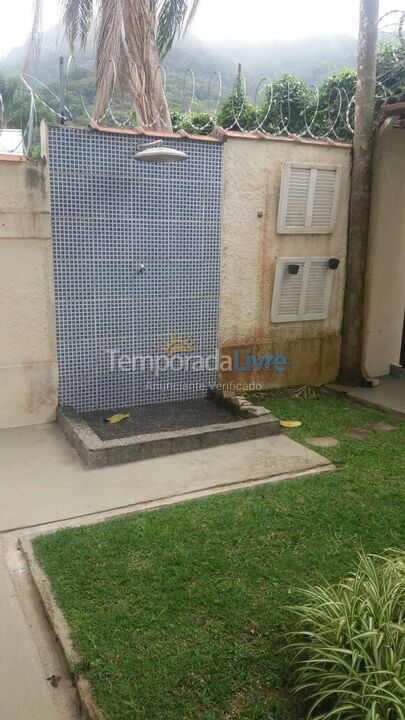 Casa para aluguel de temporada em Ubatuba (Enseada)