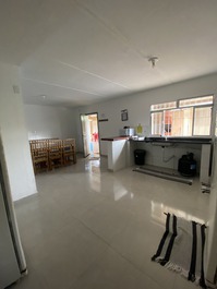 Sobrado na praia da Enseada - Guarujá - SP - Temporada