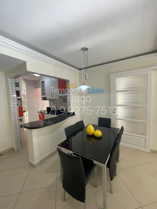 Apartamento para aluguel de temporada em Itapema (Meia Praia)