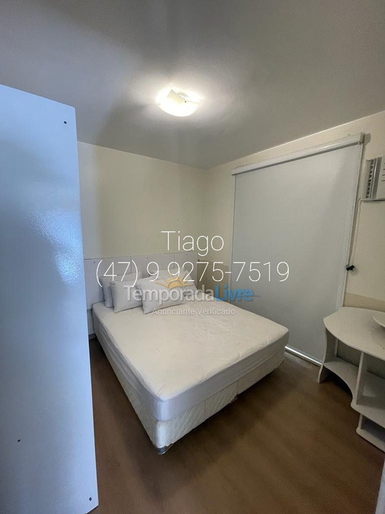 Apartamento para aluguel de temporada em Itapema (Meia Praia)