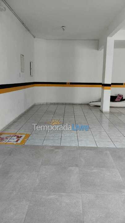 Apartamento para aluguel de temporada em Itapema (Meia Praia)