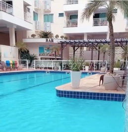 Apto em Bombinhas com Piscina