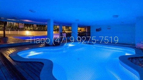 Apto em Bombinhas com Piscina
