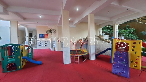 Apto em Bombinhas com Piscina