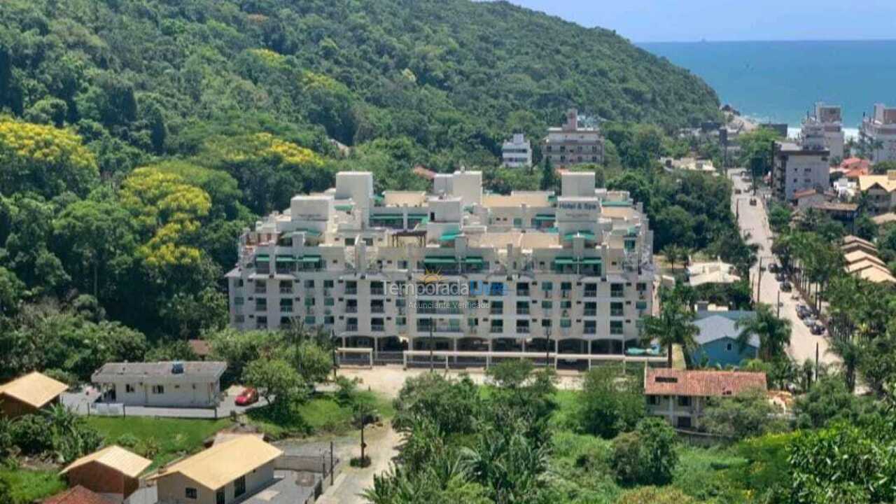 Apartamento para aluguel de temporada em Bombinhas (Praia de Bombas)