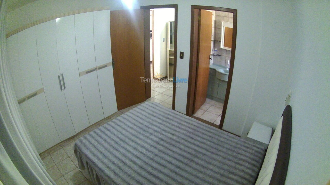 Apartamento para aluguel de temporada em Itapema (Meia Praia)