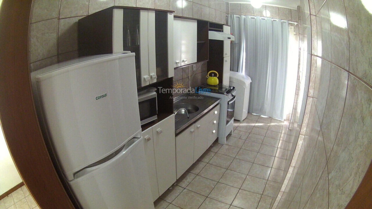 Apartamento para aluguel de temporada em Itapema (Meia Praia)