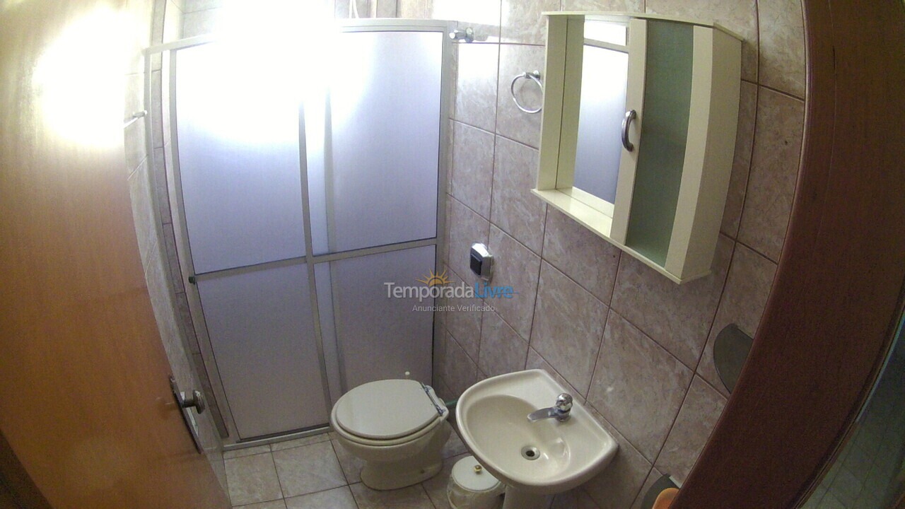 Apartamento para aluguel de temporada em Itapema (Meia Praia)