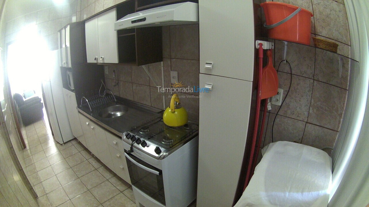 Apartamento para aluguel de temporada em Itapema (Meia Praia)