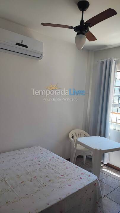 Apartamento para aluguel de temporada em Itapema (Meia Praia)