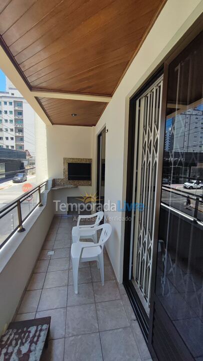 Apartamento para aluguel de temporada em Itapema (Meia Praia)