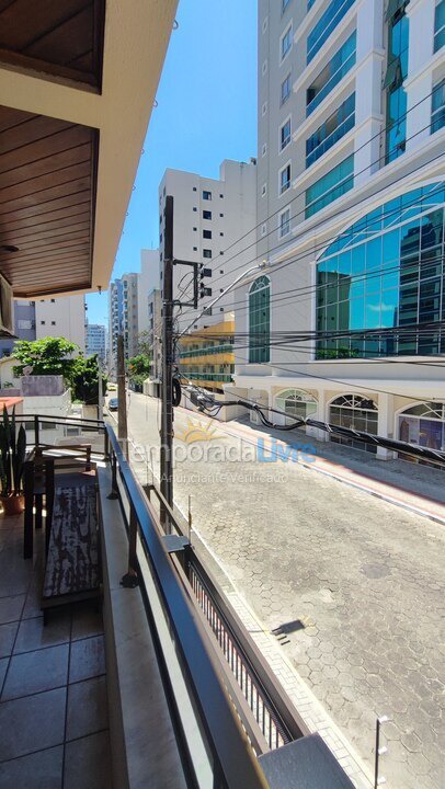 Apartamento para aluguel de temporada em Itapema (Meia Praia)