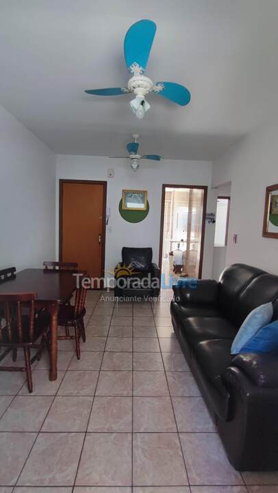 Apartamento para aluguel de temporada em Itapema (Meia Praia)