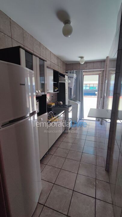 Apartamento para aluguel de temporada em Itapema (Meia Praia)