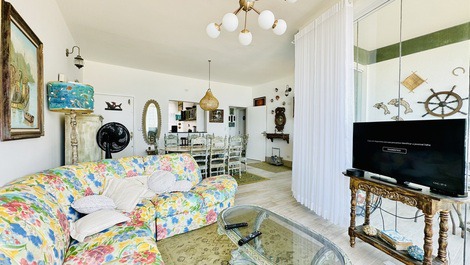 Apartamento na Praia das Pitangueiras Frente Total Mar 8 pessoas Wi-Fi