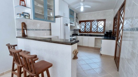 RESIDENCIAL JUQUEHY - Condomínio Fechado - 3 DORM