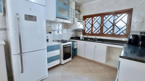 RESIDENCIAL JUQUEHY - Condomínio Fechado - 3 DORM