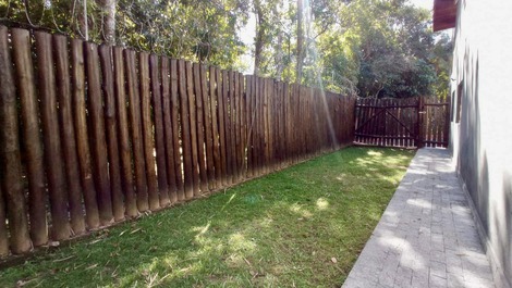 RESIDENCIAL JUQUEHY - Condomínio Fechado - 3 DORM