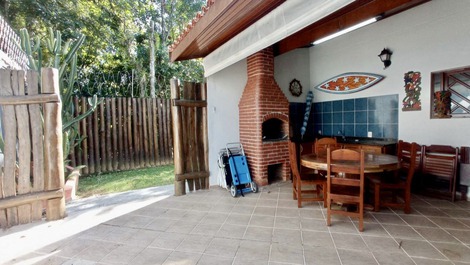 RESIDENCIAL JUQUEHY - Condomínio Fechado - 3 DORM