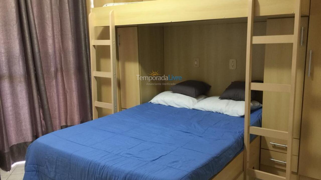 Apartamento para aluguel de temporada em Bombinhas (Praia de Bombas)