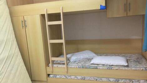 Quarto 1 com triliche + colchão avulso casal