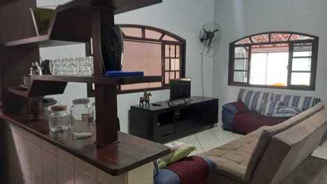 Casa confortável com piscina, não alugamos pra jovens.