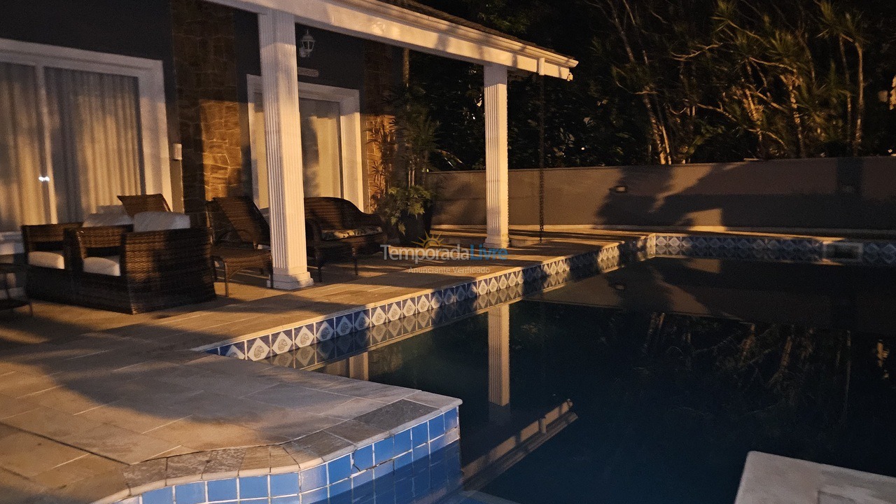 Casa para aluguel de temporada em Bertioga (Riviera de São Lourenço)