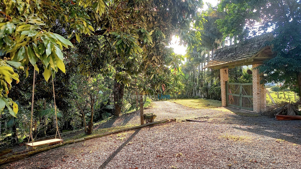 Chácara / sítio para aluguel de temporada em Gaspar (Belchior Alto)